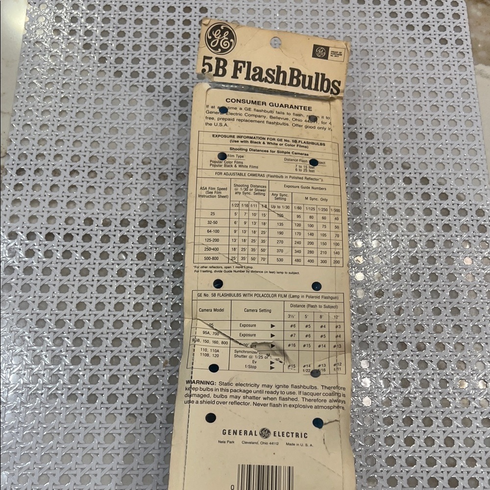 GE Blue Vintage Flashbulbs Pack Never Opened - Picture 3 of 4